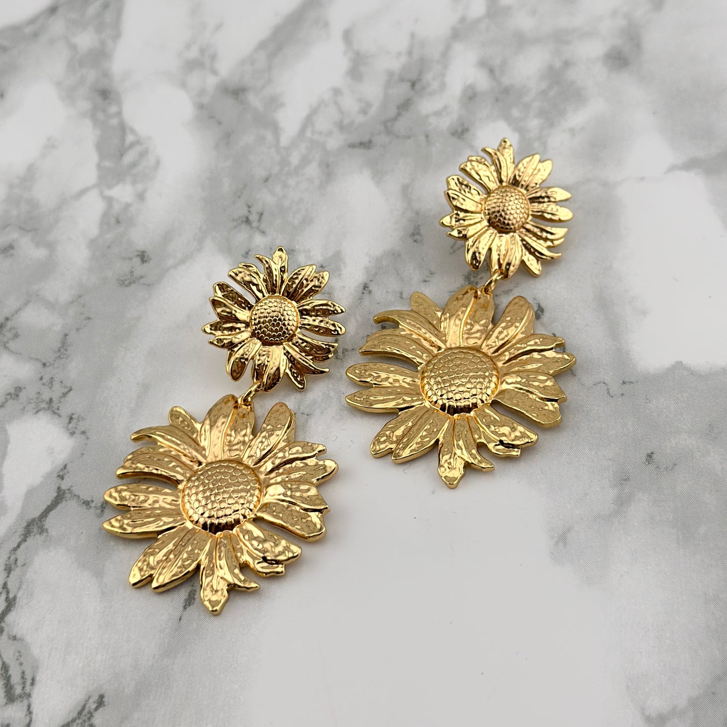 Helianthus studs